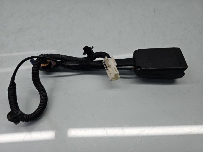 Capsa centura dreapta fata Hyundai Tucson (TL) [Fabr 2015-2020] 88840-D7000