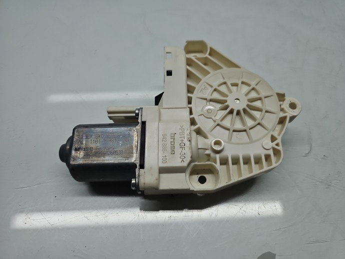 Motoras geam dreapta spate AUDI A4 (8K2, B8) [Fabr 2008-2015] Sedan S-line 8K0959812A