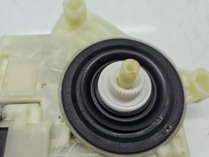 Motoras geam dreapta fata Skoda Rapid (NH3) [Fabr 2012-2019] Fastback 6V2959802B
