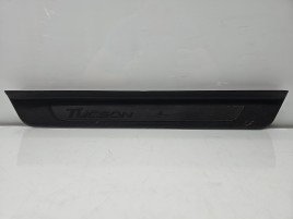 Ornament prag dreapta fata Hyundai Tucson (TL) [Fabr 2015-2020] SUV 85883-D7000