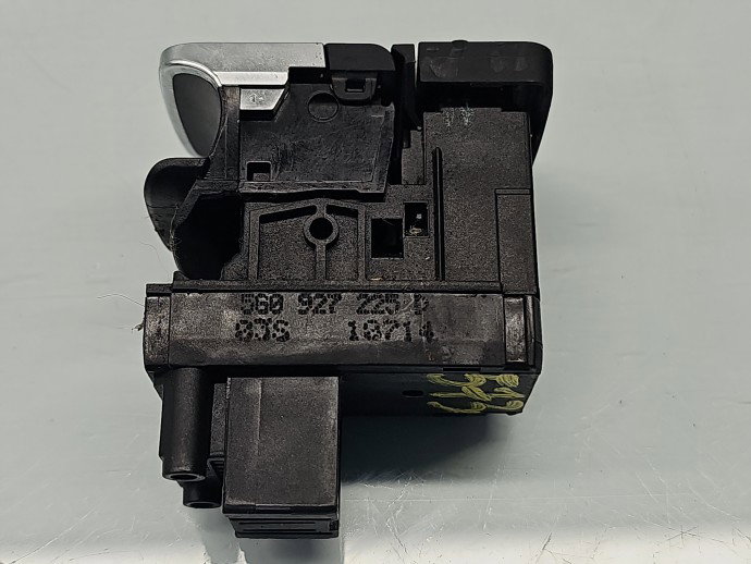 Buton frana de mana Volkswagen Golf 7 (5G) [Fabr 2014-prezent] 5G0927225D