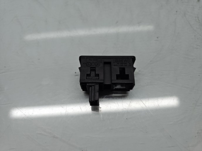 Conector auxiliar USB Bmw 3 (F30) [Fabr 2012-2017] 9229246-02