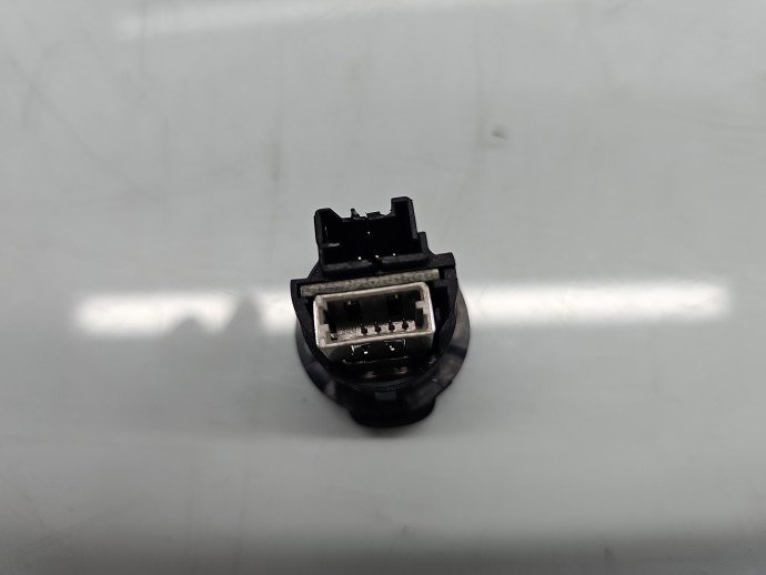 Conector auxiliar USB PEUGEOT 508 [Fabr 2010-2018] 96647952XT