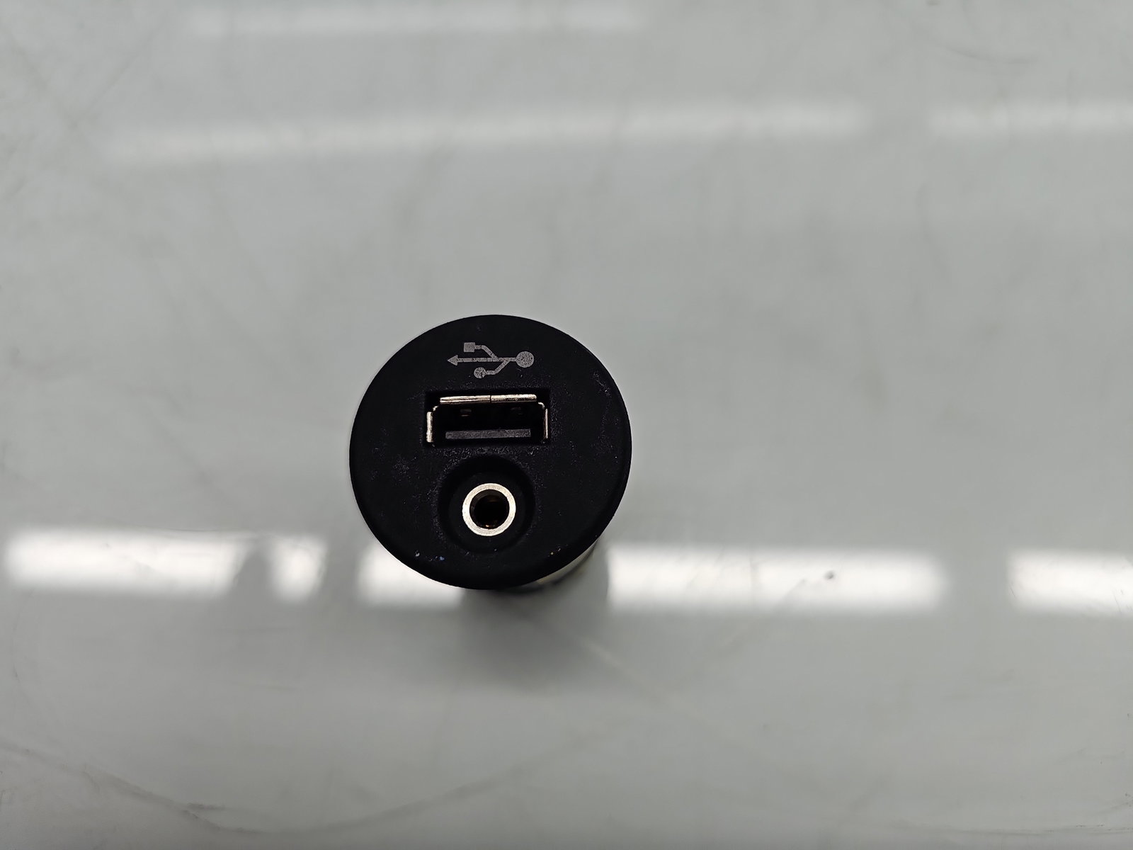 Conector auxiliar USB Nissan Qashqai [Fabr 2007-2014] 280023-BH00A
