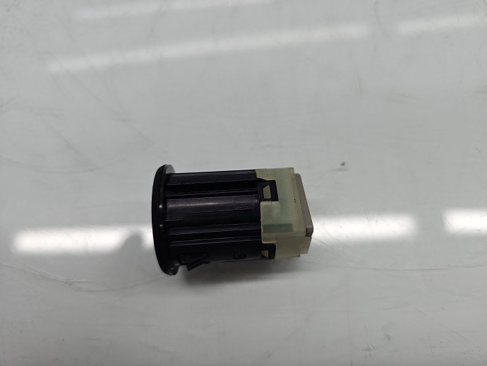 Conector auxiliar USB Nissan Qashqai [Fabr 2007-2014] 280023-BH00A