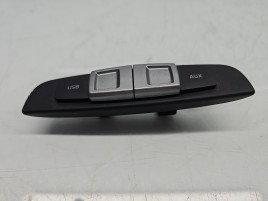 Conector auxiliar USB Seat Leon (1P1) [Fabr 2005-2011] 1P0035726A