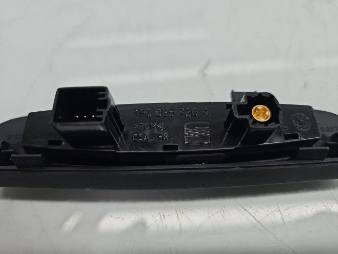Conector auxiliar USB Seat Leon (1P1) [Fabr 2005-2011] 1P0035726A