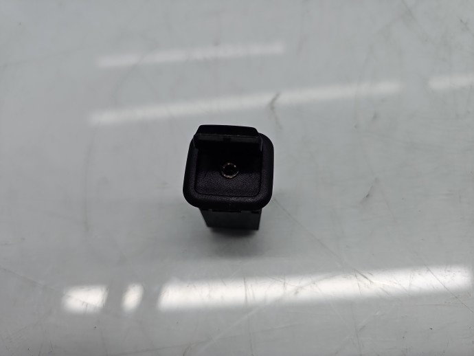 Conector auxiliar USB AUDI A4 (8K2, B8) [Fabr 2008-2015] 8K0035474B