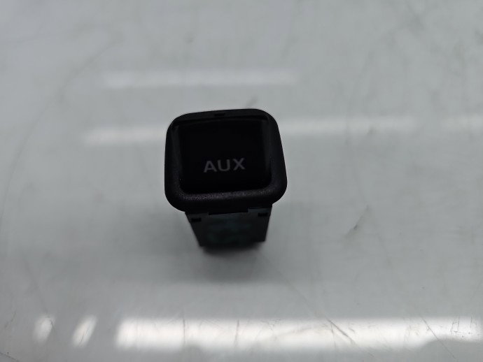 Conector auxiliar USB AUDI A4 (8K2, B8) [Fabr 2008-2015] 8K0035474B
