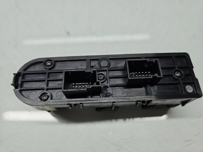 Butoane comanda geamuri sofer Alfa Romeo Giulietta (940) [Fabr 2010-2016] OEM