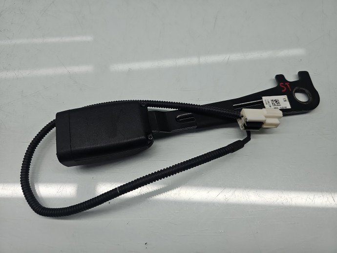 Capsa centura stanga fata KIA Sportage III [Fabr 2010-2016] 88830-3U201