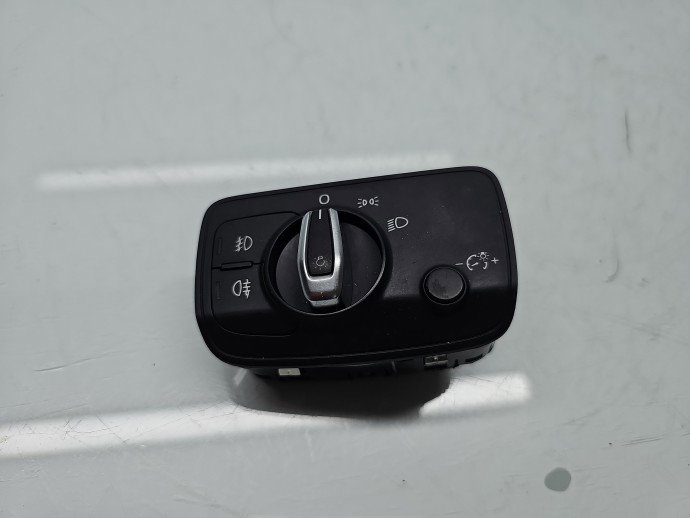 Bloc lumini AUDI A3 (8V1) [Fabr 2012-prezent] 8V0941531J