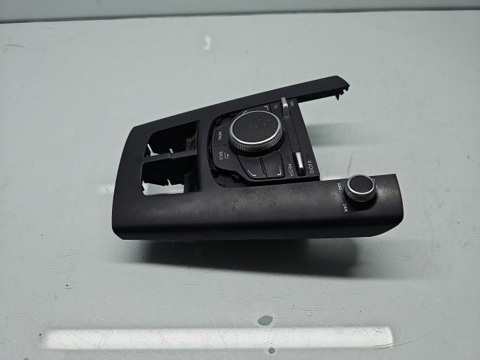 Panou media AUDI A3 (8V1) [Fabr 2012-prezent] 8V0919614B