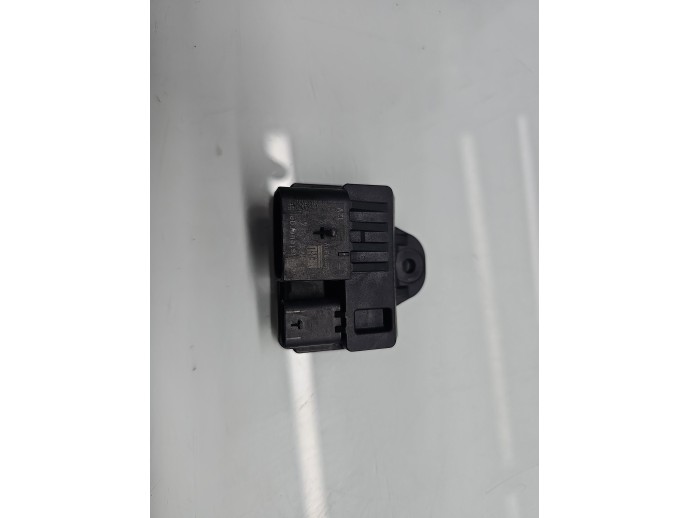 Releu Bmw 1 (F20, F21) [Fabr 2011-2017] 8570087