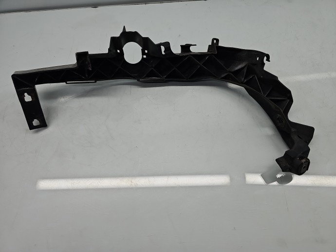 Suport far stanga Bmw 3 (E90) [Fabr 2005-2011] Sedan Facelift, Pachet M 7138401