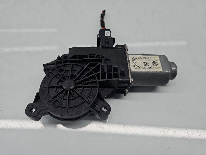 Motoras geam dreapta spate Skoda Roomster Praktik (5J) [Fabr 2006-2015] Monovolum 6R0959812J