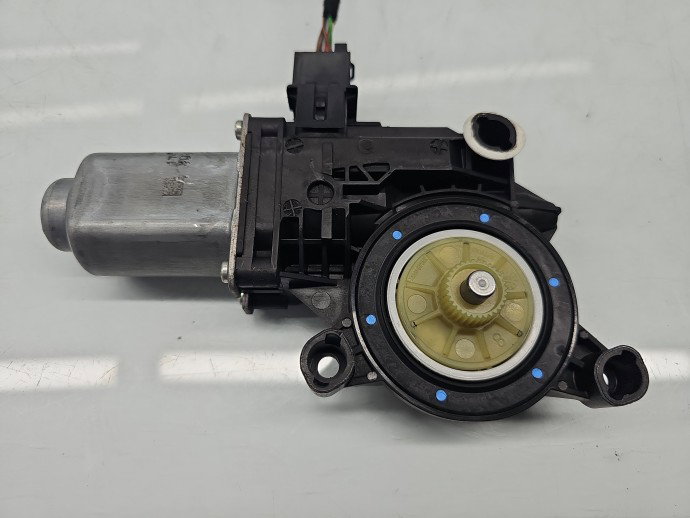 Motoras geam dreapta spate Skoda Roomster Praktik (5J) [Fabr 2006-2015] Monovolum 6R0959812J