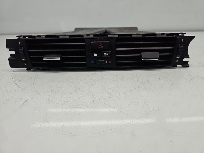 Grila aerisire centrala Bmw 3 (E90) [Fabr 2005-2011] 9130464