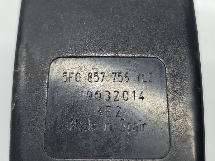 Capsa centura dreapta fata Seat Leon (5F1) [Fabr 2012-2018] 5F0857756