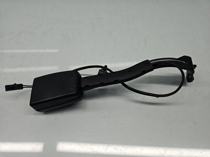 Capsa centura dreapta fata Volkswagen Touran (1T3) [Fabr 2010-2015] 1T0857756C