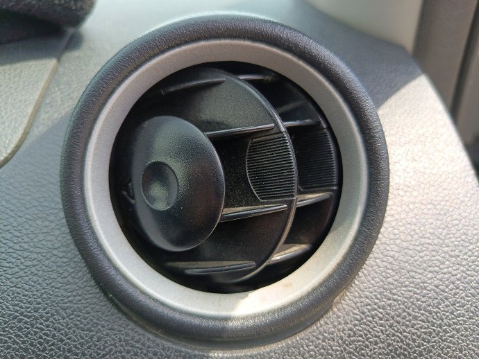 Grila aerisire dreapta Ford Fiesta 5 [Fabr 2001-2010]