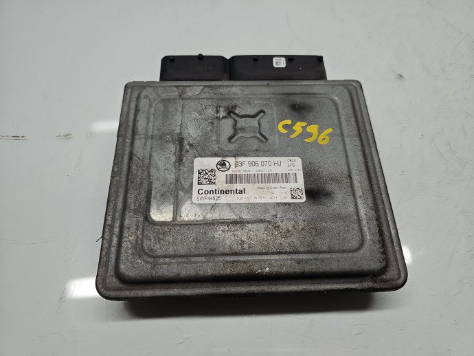 Calculator motor ECU Seat Toledo 4 (KG3) [Fabr 2012-2018] 03F906070HJ 1.2 TSI CBZA 63KW / 86CP