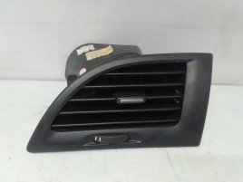 Grila aerisire stanga Renault Megane 3 Coupe 1.6 benz K4M OEM 2010-2015