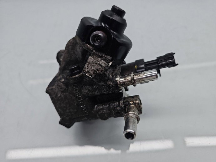 Pompa inalta presiune Hyundai ix35 (LM) [Fabr 2010-2017] 33100-2F000 2.0 CRDI D4HA 100KW / 136CP