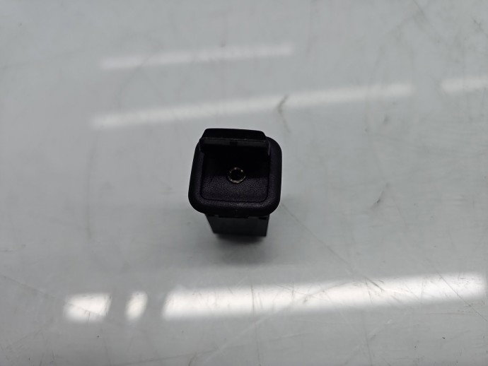 Conector auxiliar USB AUDI A5 (8T3) [Fabr 2007-2015] 8K0035474B