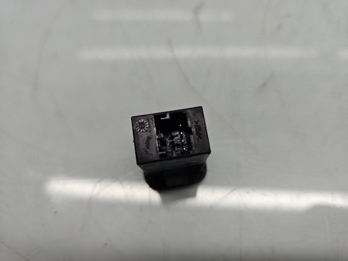 Conector auxiliar USB AUDI A5 (8T3) [Fabr 2007-2015] 8K0035474B