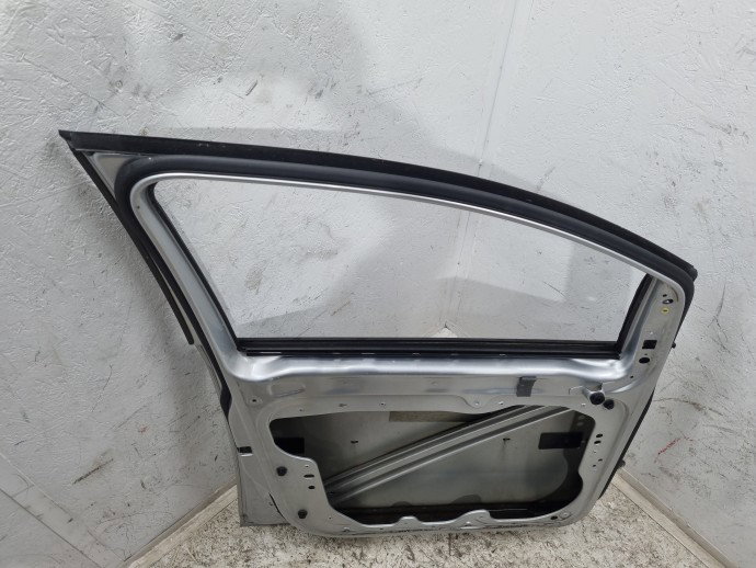 Usa stanga fata Volkswagen Touran (1T3) [Fabr 2010-2015] LA7W