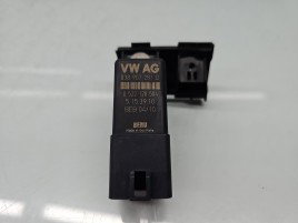 Releu AUDI A3 (8P1) [Fabr 2003-2012] 038907281D