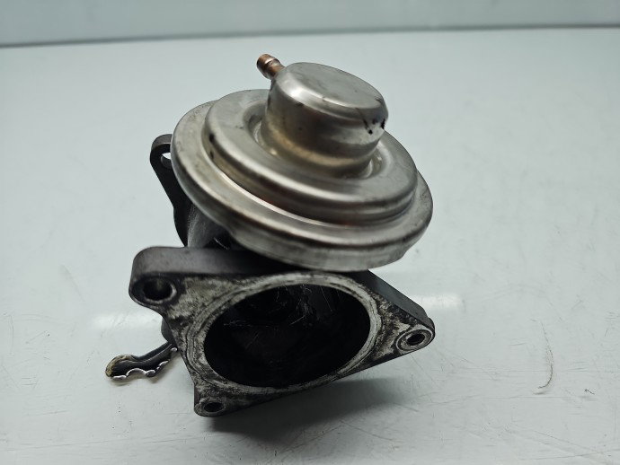 Supapa EGR Volkswagen Touran (1T1, 1T2) [Fabr 2003-2010] 038131501AN 2.0 TDI BKD 103KW / 140CP