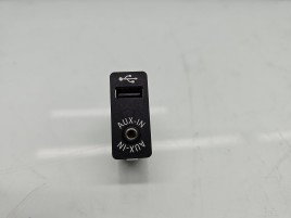 Conector auxiliar USB Volkswagen Tiguan (5N) [Fabr 2007-2016] 92337653