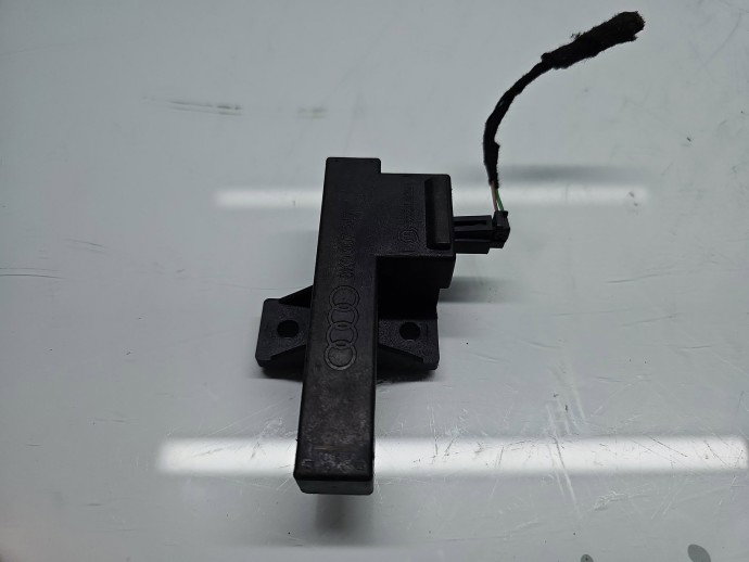 Amplificator antena AUDI A7 (4GA) [Fabr 2011-2017] 8K0907247