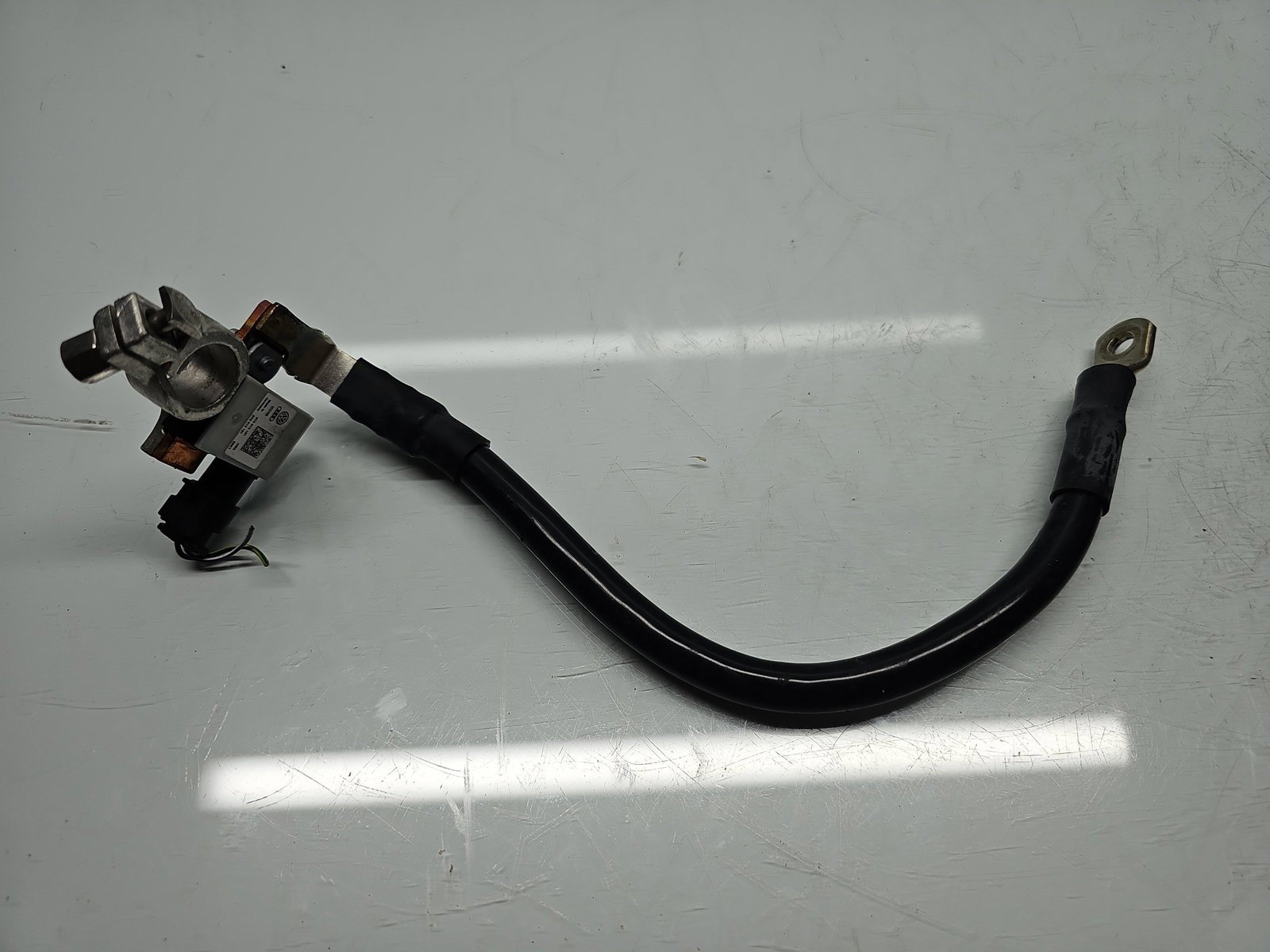 Borna baterie (-) AUDI A5 (8T3) [Fabr 2007-2015] 8T0915181