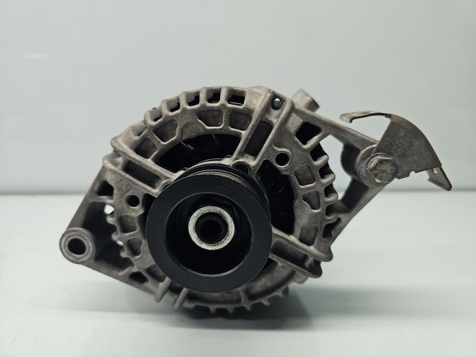 Alternator Opel Zafira A (F75) [Fabr 1999-2005] 55556070 1.6 Benz Z16XE 74KW / 101CP
