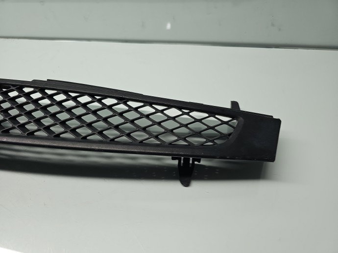 Grila bara fata Ford Fiesta 5 [Fabr 2001-2010] Hatchback  2S61-8200-AGW