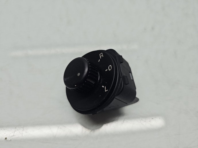 Buton reglaj oglinzi Volkswagen Scirocco (137) [Fabr 2008-2017] 1KA959565