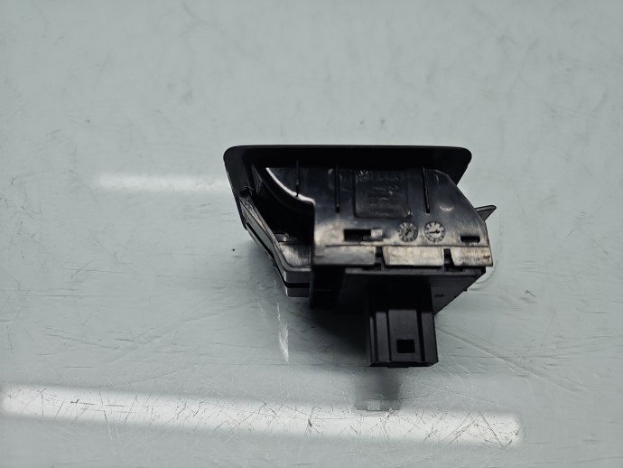 Butoane comanda geamuri sofer Volkswagen Scirocco (137) [Fabr 2008-2017] 1K8959527