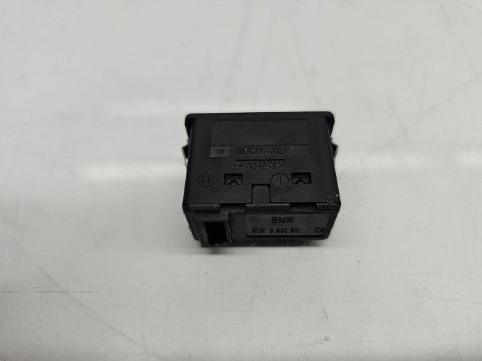 Conector auxiliar USB Bmw 1 (E81, E87) [Fabr 2004-2010] 6930561