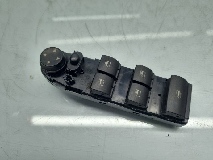 Butoane comanda geamuri sofer Bmw 1 (E88) [Fabr 2008-2013] 9217317