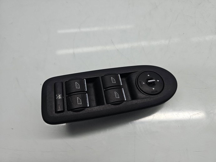 Butoane comanda geamuri sofer Ford Focus 2 (DA) [Fabr 2004-2012] 8M5T-14A132-AC