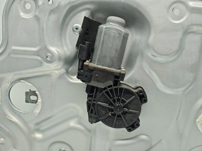 Macara electrica geam dreapta fata Nissan Qashqai [Fabr 2007-2014] Hatchback Facelift OEM