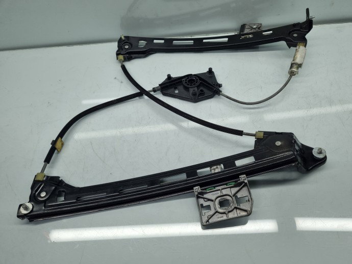 Macara electrica geam stanga fata Volkswagen Passat CC (358) [Fabr 2012-2016] Coupe Facelift 3C8837461J