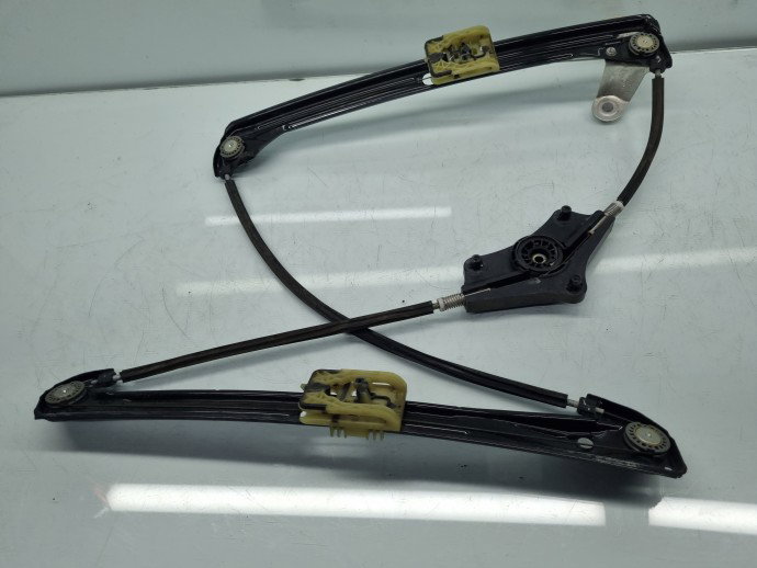 Macara electrica geam dreapta fata Volkswagen Golf 7 (5G) [Fabr 2014-prezent] Hatchback 5G4837462F