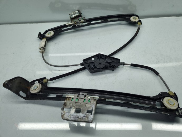Macara electrica geam dreapta spate Volkswagen Passat CC (358) [Fabr 2012-2016] Coupe Facelift 3C8839462K