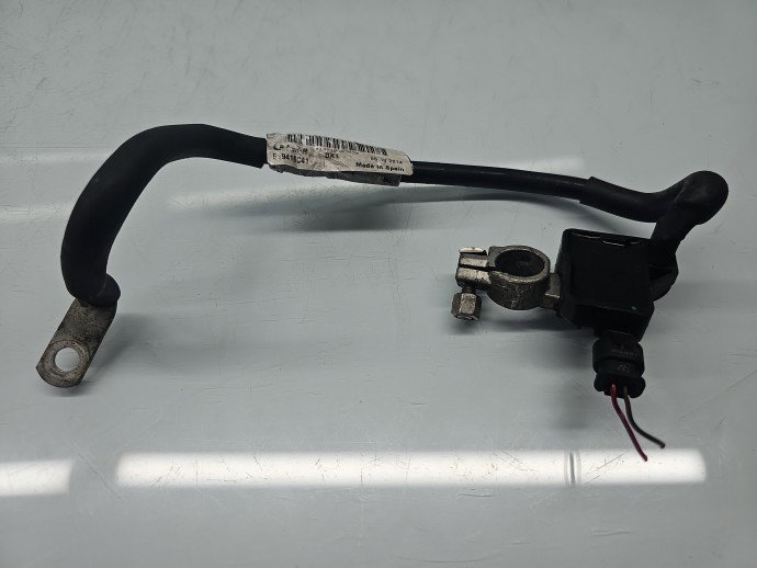 Borna baterie (-) Volkswagen Passat CC (358) [Fabr 2012-2016] 1K0915181H