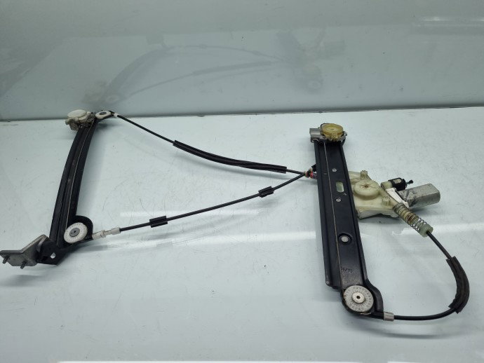 Macara electrica geam dreapta fata Bmw 1 (E88) [Fabr 2008-2013] Cabrio Pachet M 6978846