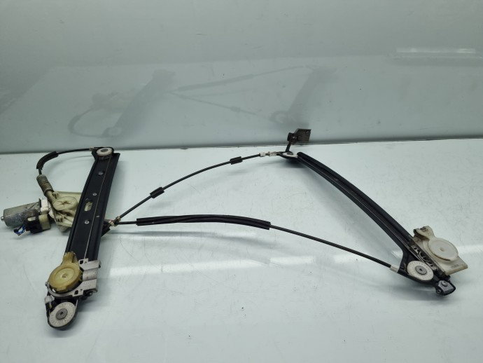 Macara electrica geam dreapta fata Bmw 1 (E88) [Fabr 2008-2013] Cabrio Pachet M 6978846